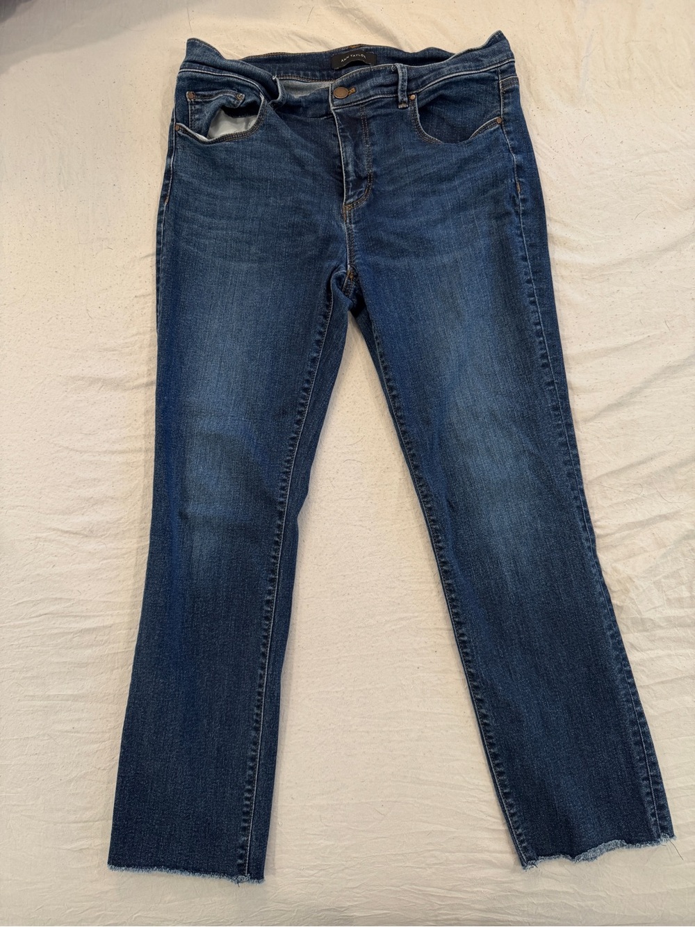 Ann Taylor Slim Crop Dark Blue Women's Straight-Leg Jeans
